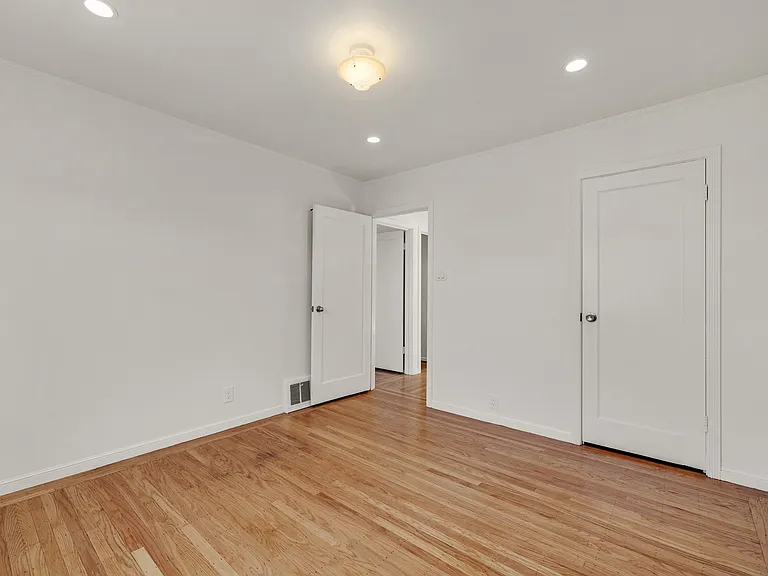 318 Allison St — Photo 14