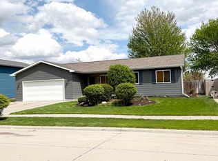 77 La Platte Rd, Kearney, NE 68845