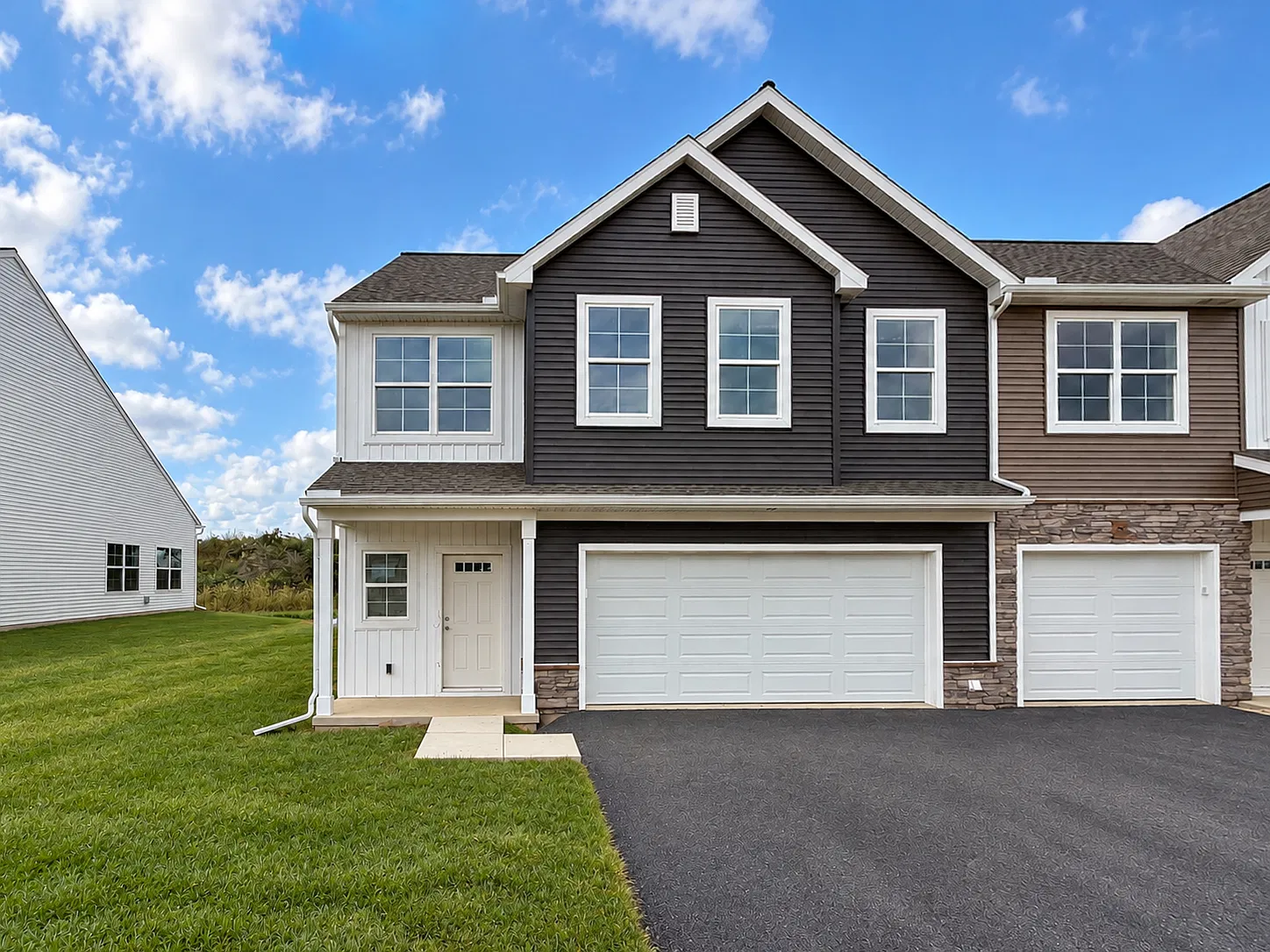 3 bed, 2.5 bath, 1780 sqft, $2,195 — Photo 1