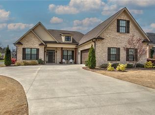 109 Mountain Laurel Ln NE, Calhoun, GA 30701