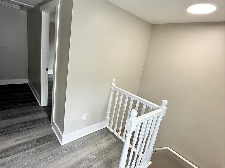 2F Hallway/Stairs