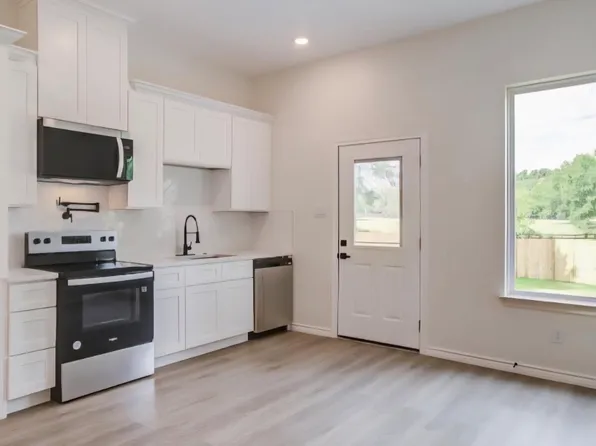 15309 Coaltown Rd, Willis, TX 77378