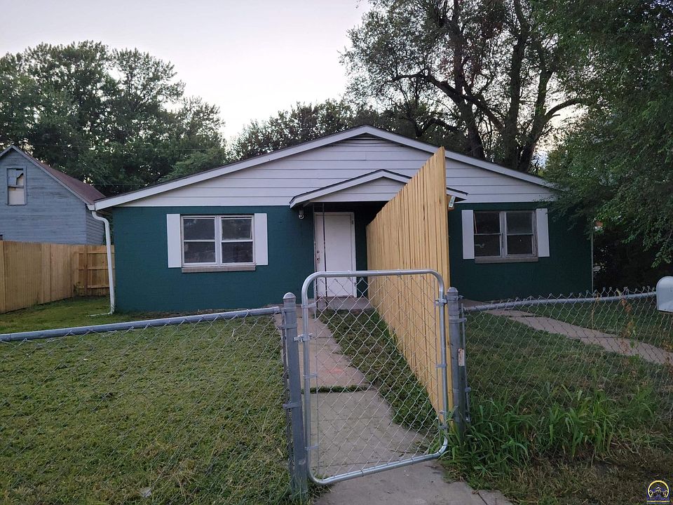 1st image of 429 SE California Ave #431