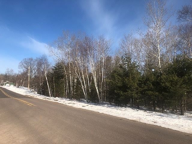 2nd image of 1925 N Lake Dr