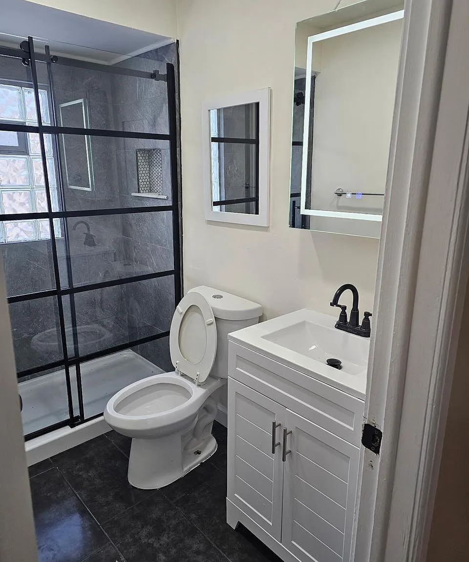 34290 Richard Street - 1 — Photo 2