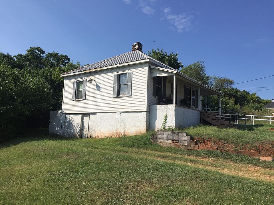 2nd image of 1741 Matt Leonard Dr SW