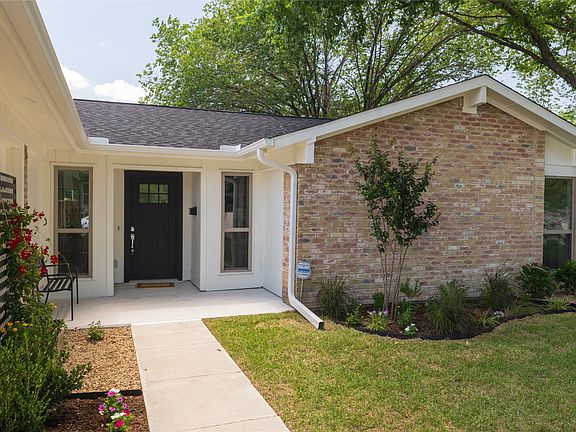 4th image of 112 Village Dr