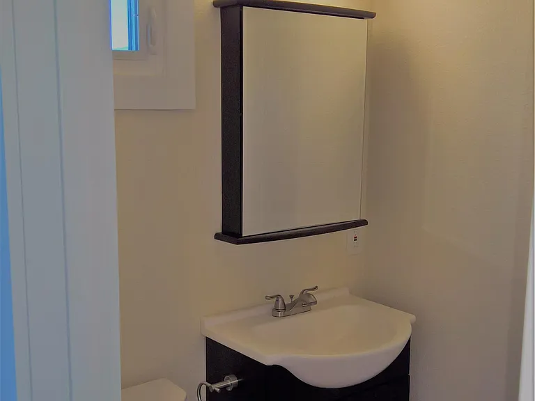 4550 Lakeshore Blvd #3 — Photo 5