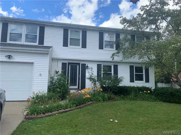 610 Wurlitzer Dr, North Tonawanda, NY 14120