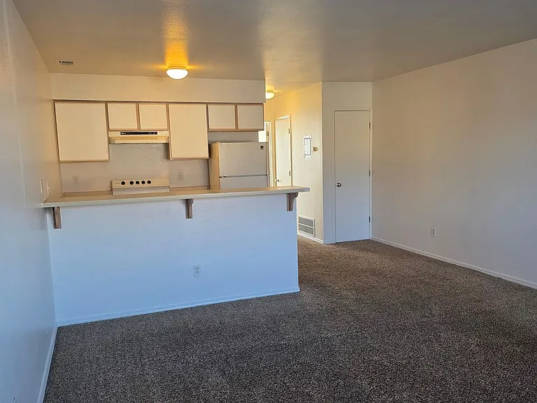 2595 Yori Ave — Photo 2