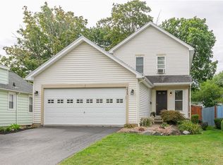 211 Leonard Rd, Rochester, NY 14616