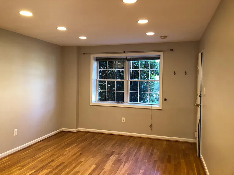 1411 Massachusetts Ave SE #1 — Photo 3