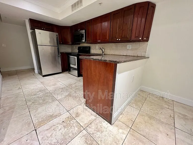 1723 Fontain St #A — Photo 5