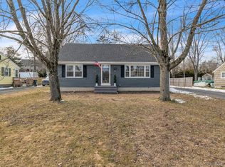 105 1st St, Suffield, CT 06078