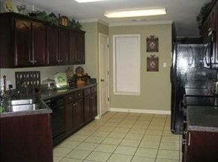 9808 Averbury Dr, Cordova, TN 38016