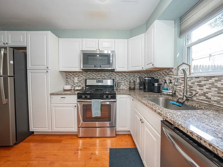 236 Wilder St — Photo 10