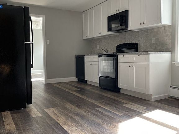 2nd image of 808 Dekalb St Floor 3