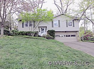 11 Woodfield Rd, Arden, NC 28704