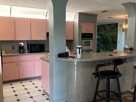 5th image of 121 Williams Rd