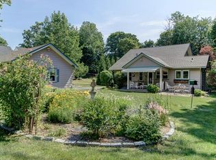 1573 Huntington Tpke, Trumbull, CT 06611