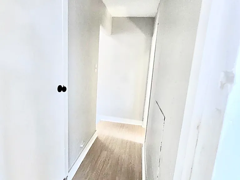 221 N Pearl St — Photo 6