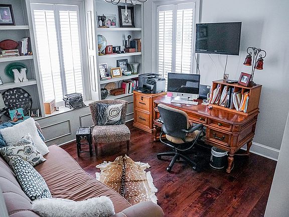 Bedroom #1/ Study