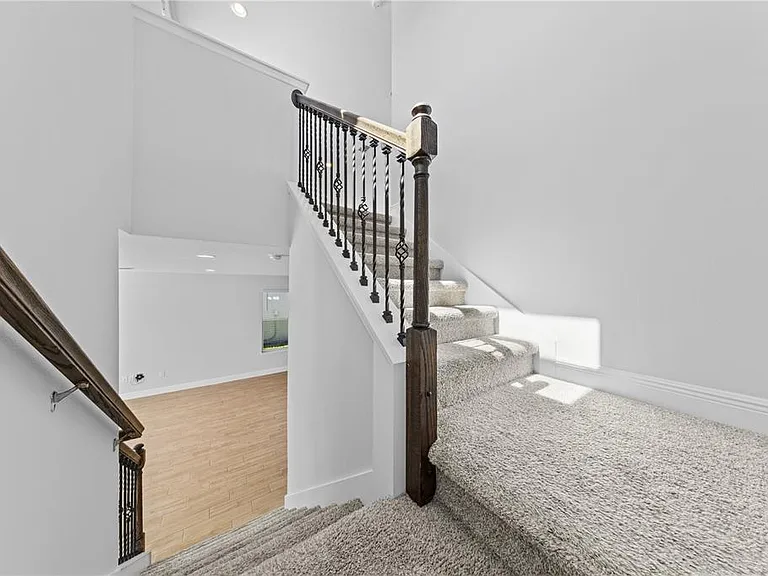 15537 Mango Isle St — Photo 53