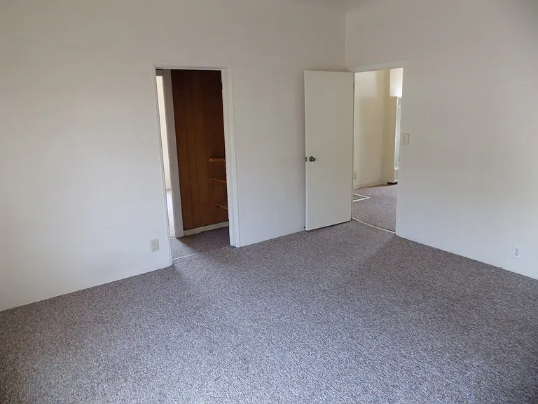 735 & 745 Grand Ave — Photo 14