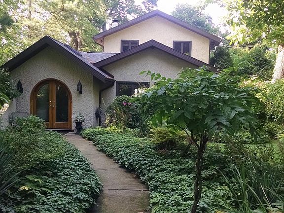 Entrance from parking