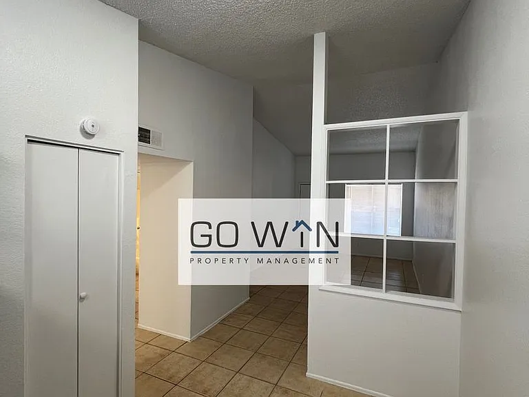 260 W 8th Ave #29 — Photo 7
