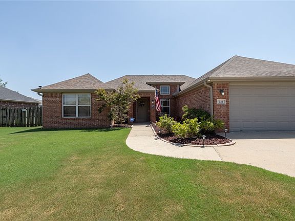 3rd image of 330 Beasley Dr