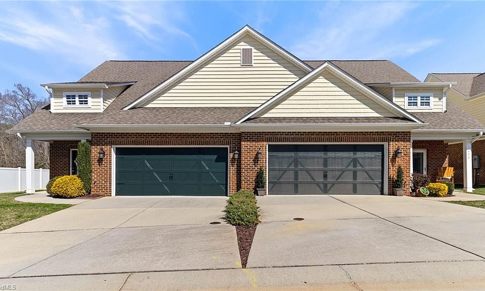 1st image of 402 Mockingbird Ln