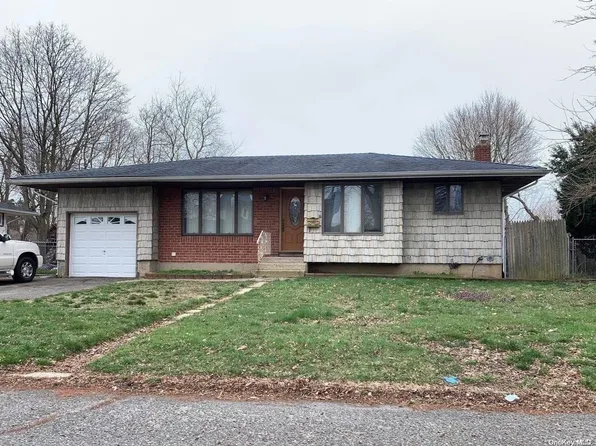 172 Floyd Street, Brentwood, NY 11717