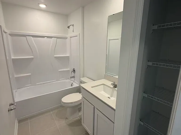 1546 Jessica Blvd — Photo 5