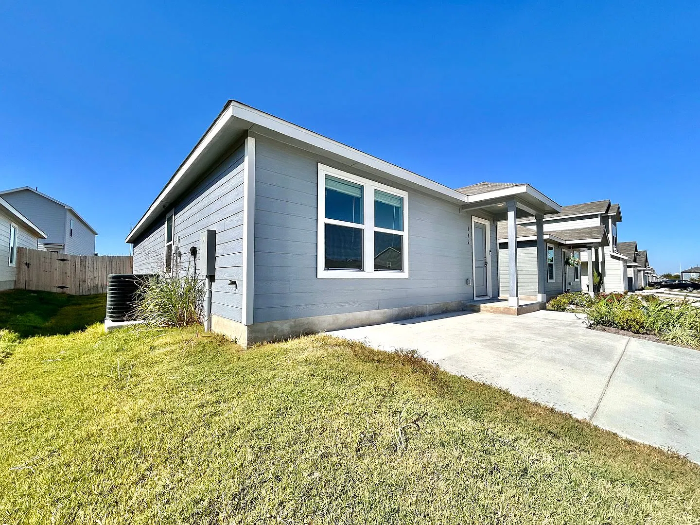 Charming 3/BR 2/BA Home with Spacious Backyard & Natural Light — Photo 3