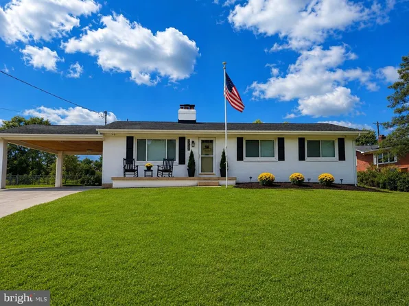 7704 Huron Dr, Gainesville, VA 20155