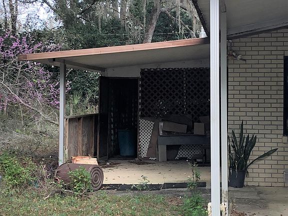 3rd image of 156 Foxtail Ave