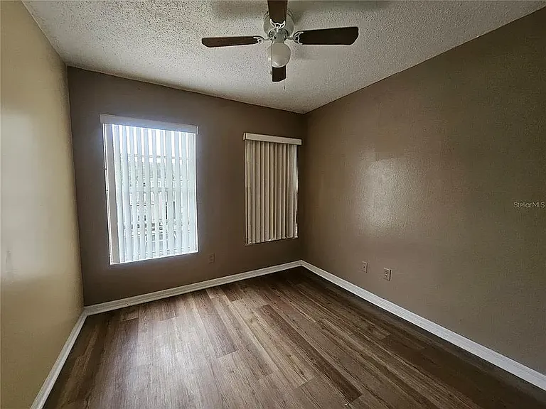 10106 Belleville Pl — Photo 20