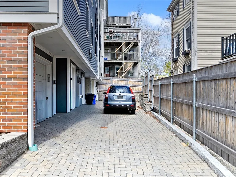 78 Tremont St #78 — Photo 31