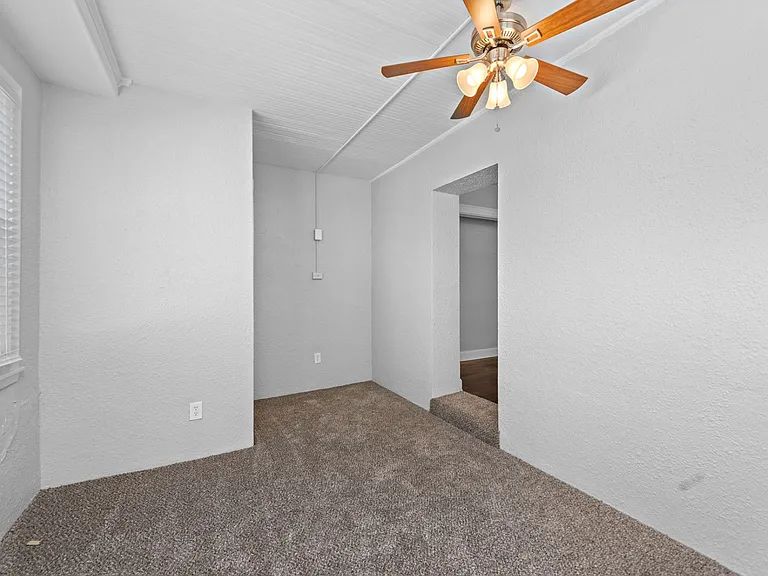 4400 Jarboe St — Photo 33