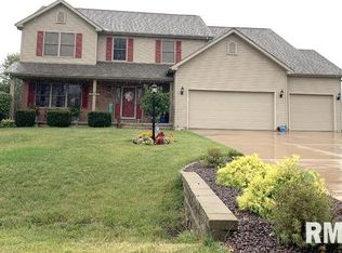 3608 E Cedar Point Dr, Chillicothe, IL 61523