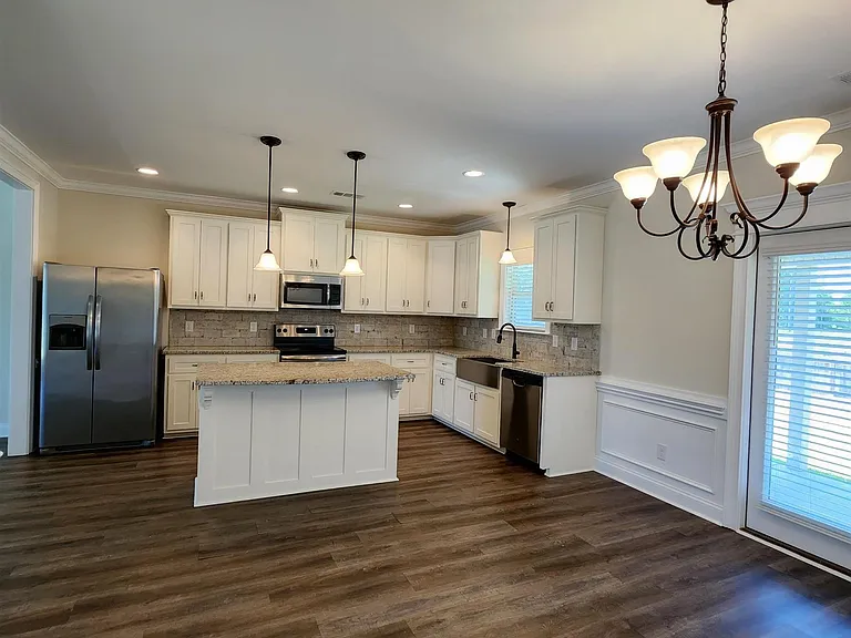 502 Charlestown Way — Photo 21