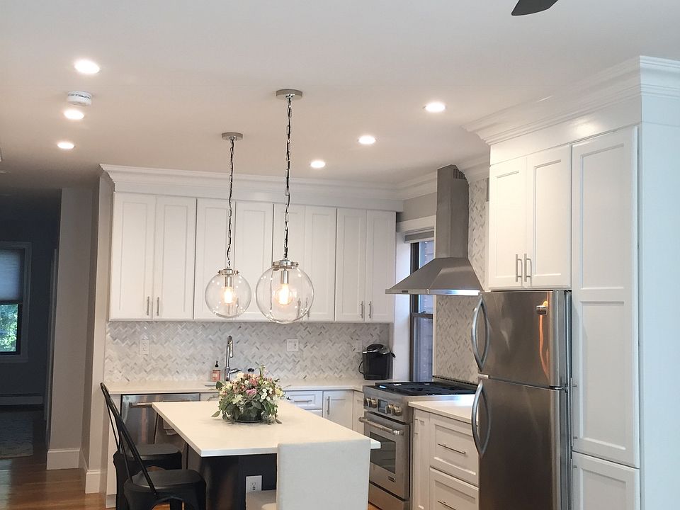 Open kitchen/living room