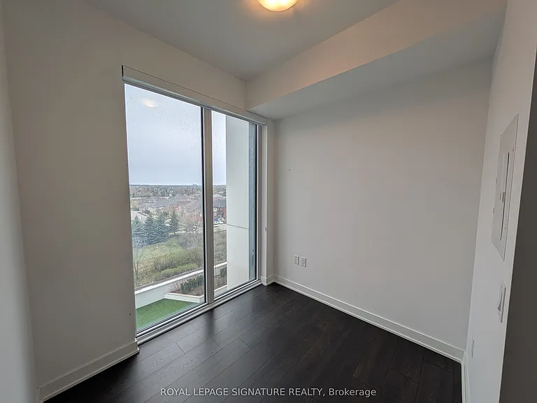 95 Oneida Cres #710 — Photo 17