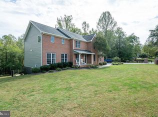 7019 Olinger Rd, Marshall, VA 20115