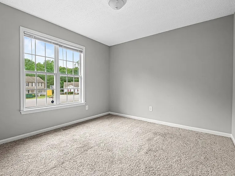 220 Wood Green Dr — Photo 17