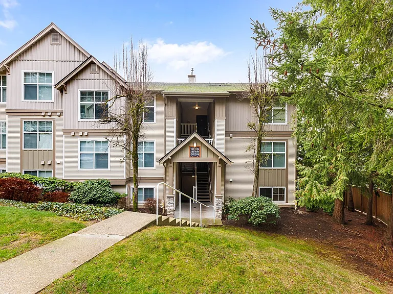 23420 SE Black Nugget Rd #F104 — Photo 1