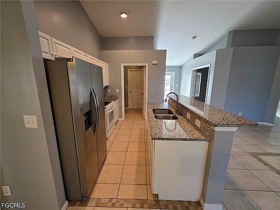 5th image of 1912 Sunshine Blvd S