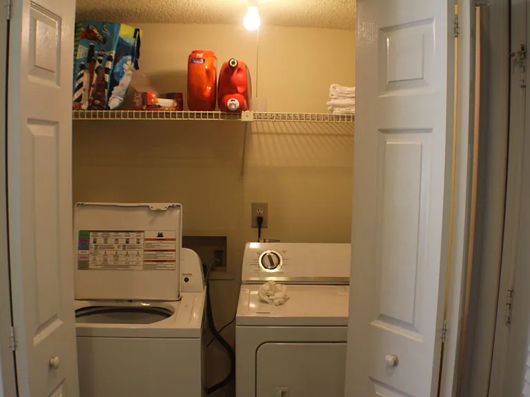 1515 S Lumpkin St #202 — Photo 5