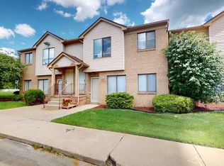 24102 Avon Ln, Clinton Township, MI 48036